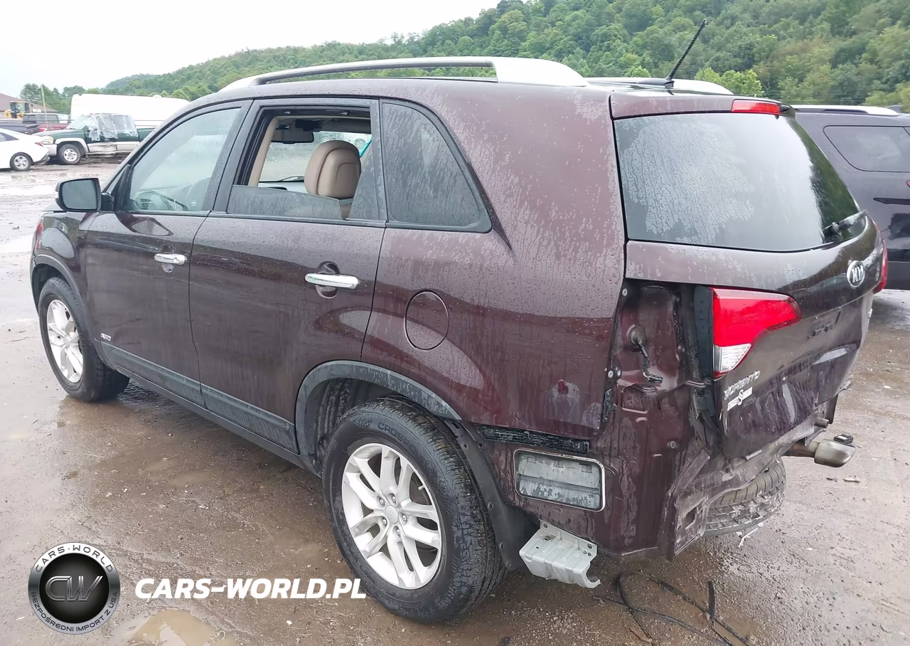 2015 Kia Sorento Lx VIN:5XYKTCA61FG571276 - 3