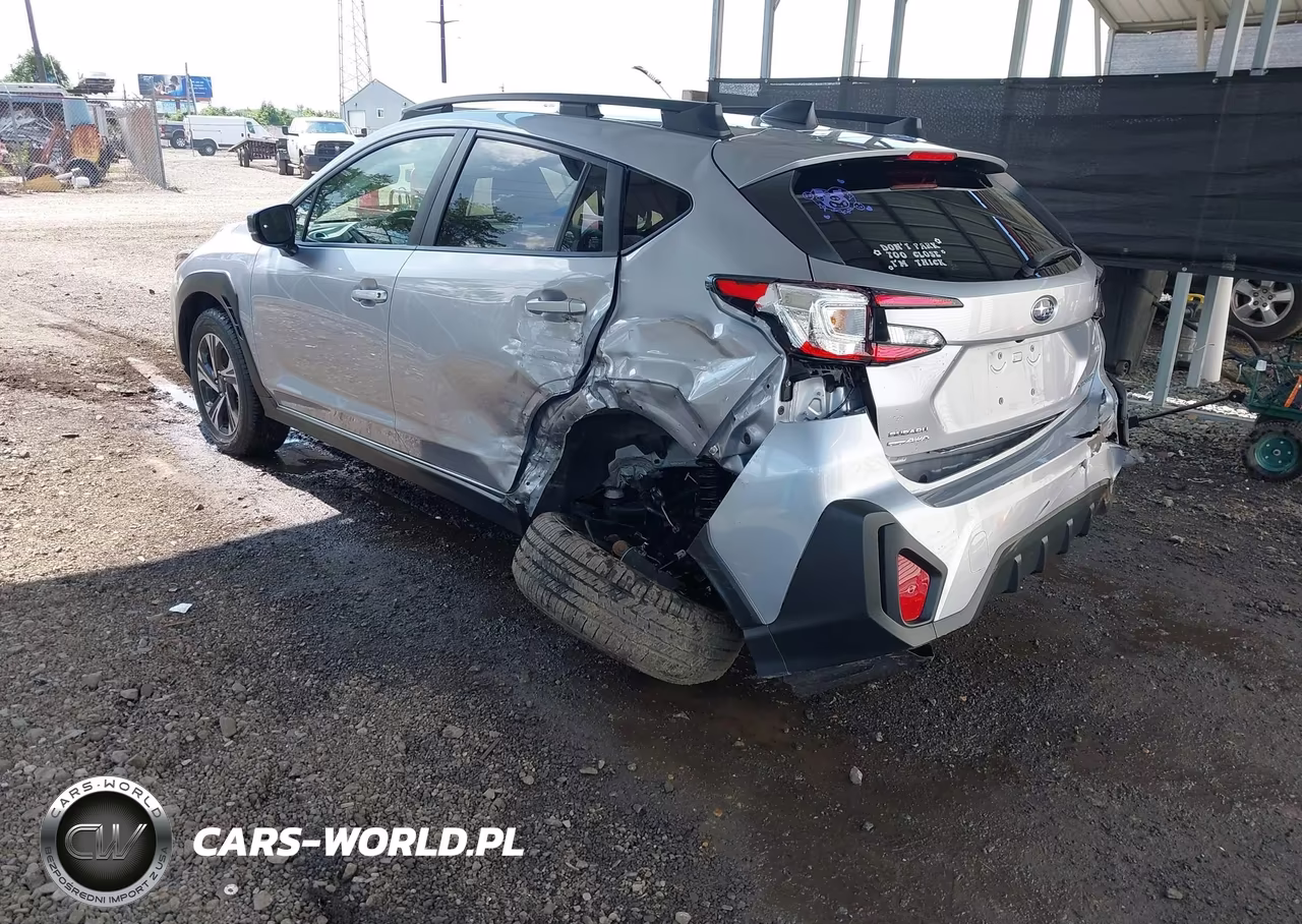 2024 Subaru Crosstrek Premium VIN:JF2GUADC0R8373472 - 3