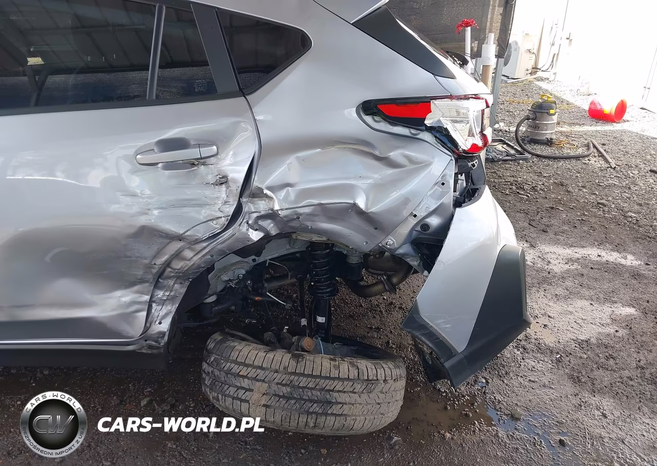 2024 Subaru Crosstrek Premium VIN:JF2GUADC0R8373472 - 6