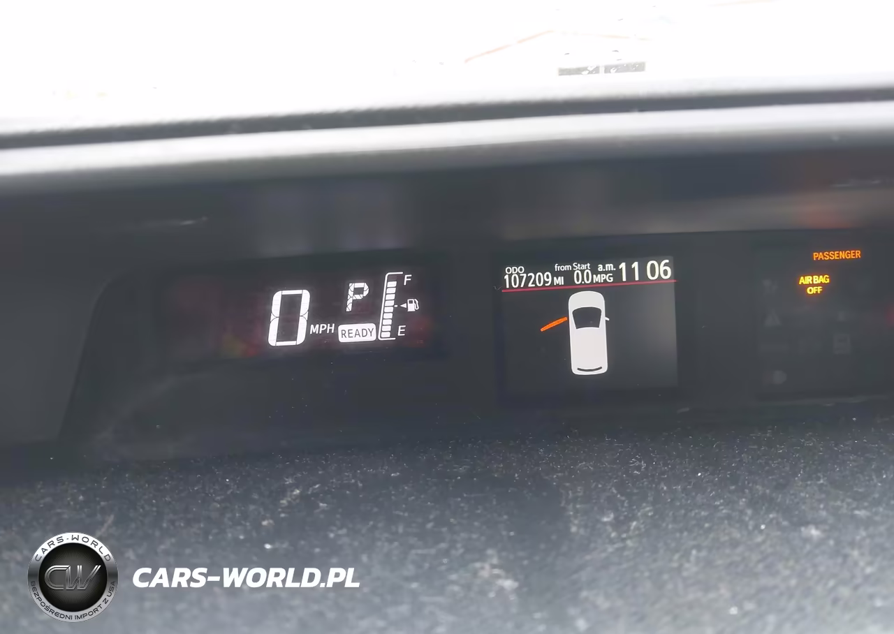 2015 Toyota Prius C One VIN:JTDKDTB33F1101784 - 7