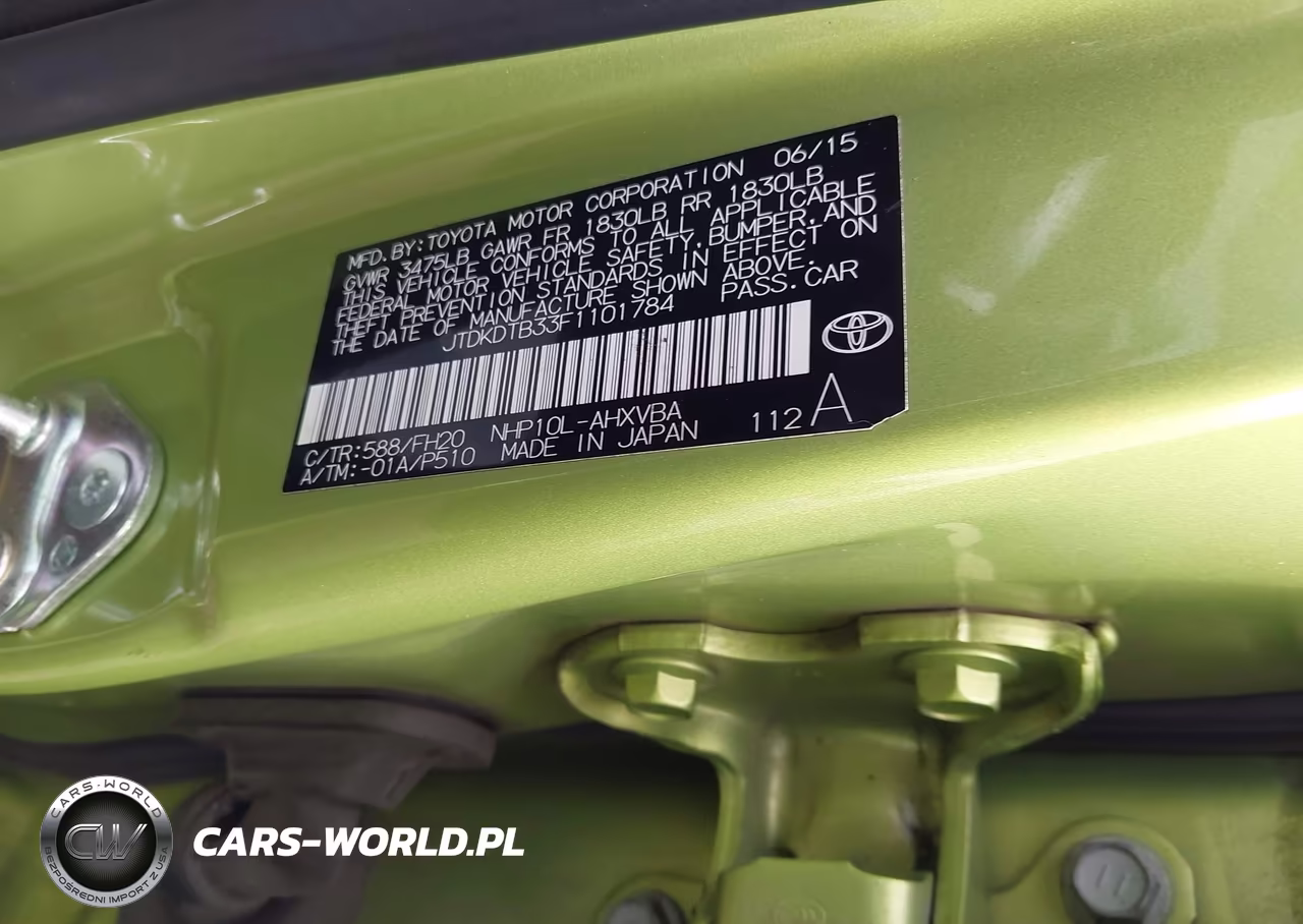 2015 Toyota Prius C One VIN:JTDKDTB33F1101784 - 9