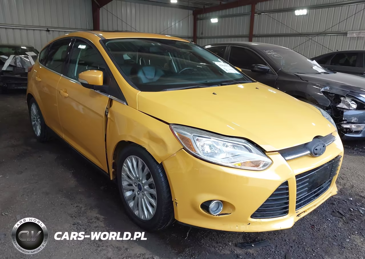 2012 Ford Focus Titanium VIN:1FAHP3N23CL111046 - 1