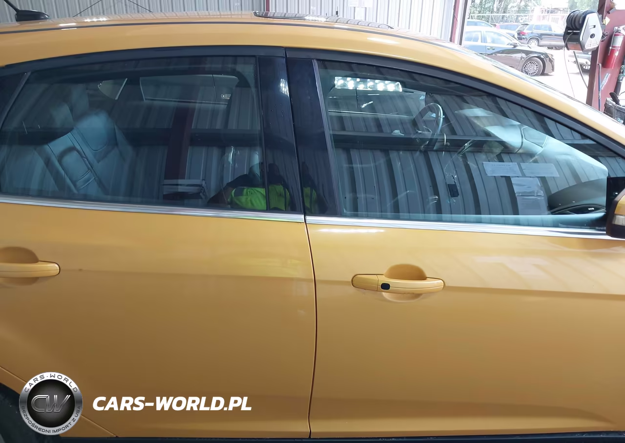 2012 Ford Focus Titanium VIN:1FAHP3N23CL111046 - 13