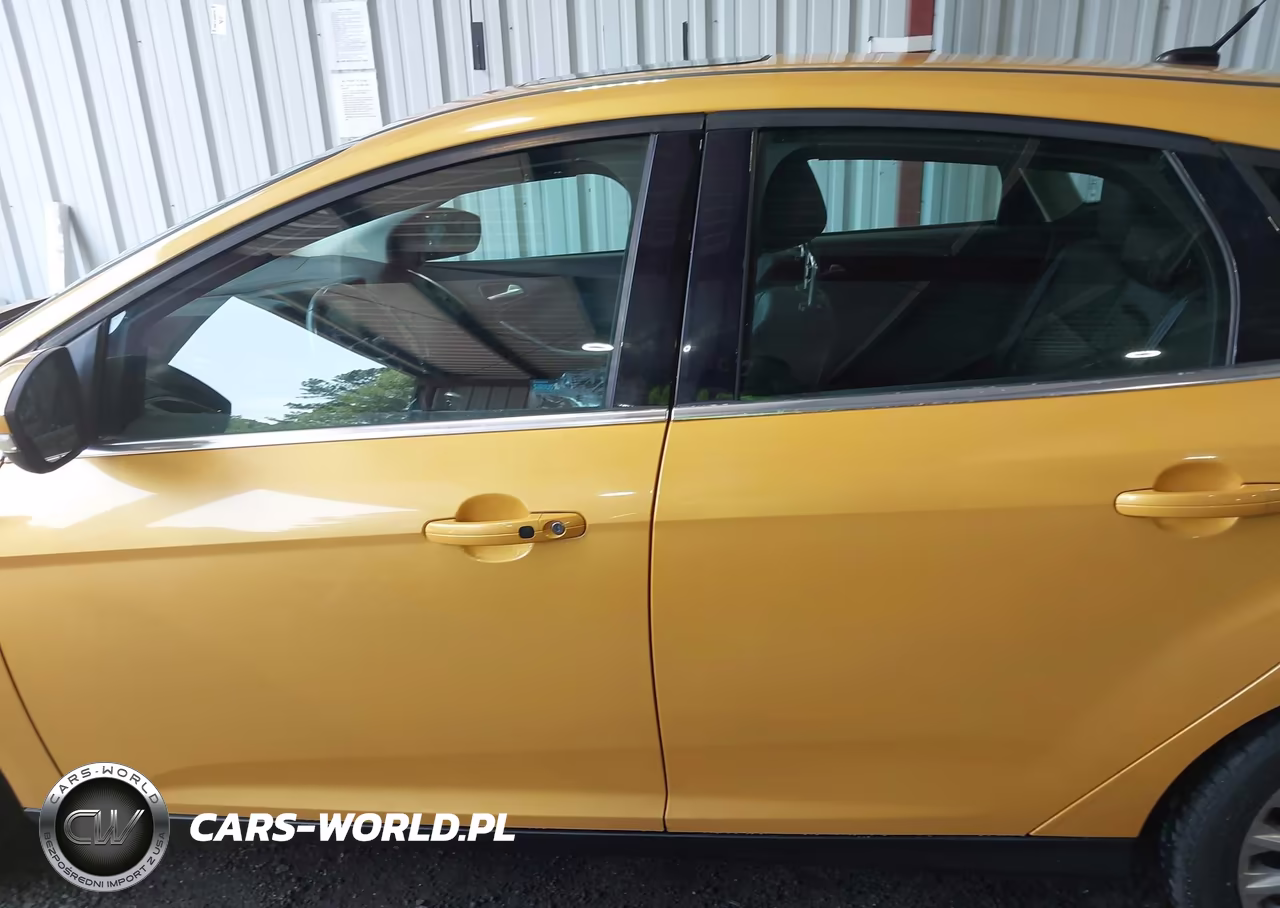 2012 Ford Focus Titanium VIN:1FAHP3N23CL111046 - 14
