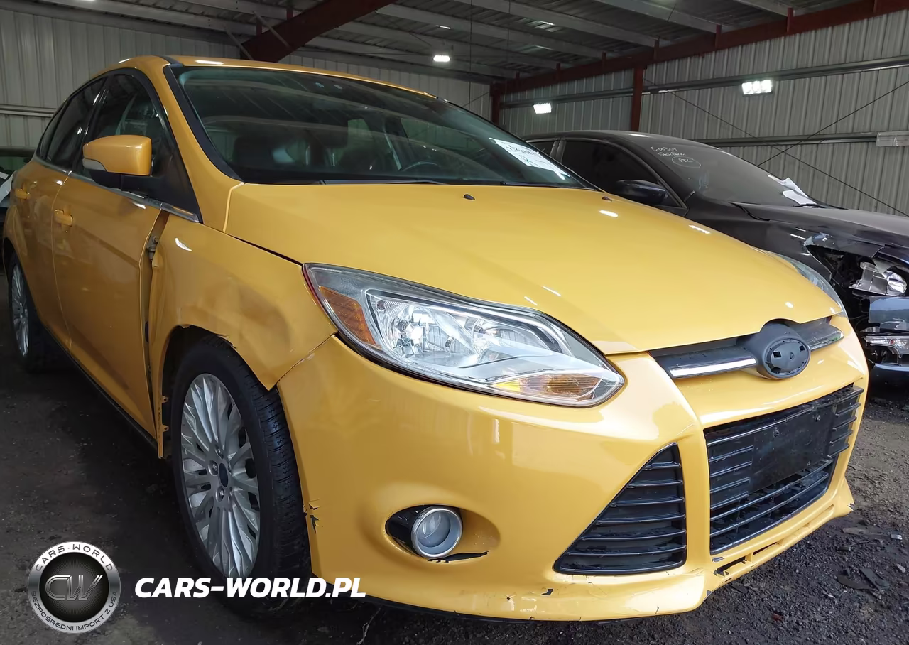 2012 Ford Focus Titanium VIN:1FAHP3N23CL111046 - 6