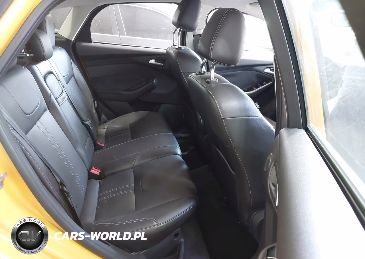 2012 Ford Focus Titanium VIN:1FAHP3N23CL111046 - 8