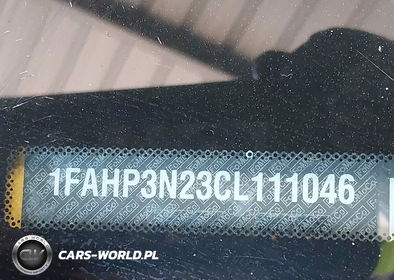 2012 Ford Focus Titanium VIN:1FAHP3N23CL111046 - 9