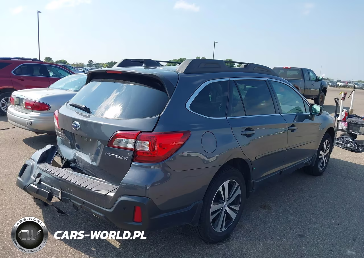 2018 Subaru Outback 2.5I Limited VIN:4S4BSANC6J3253816 - 4