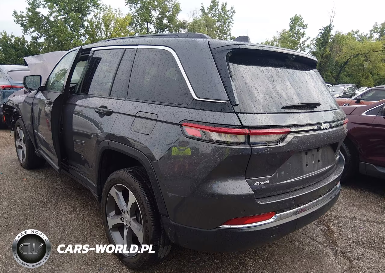 2025 Jeep Grand Cherokee Limited 4X4 VIN:1C4RJHBG9SC311926 - 3