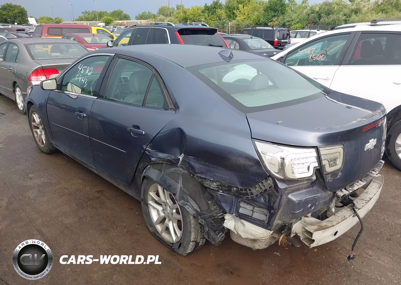 2013 Chevrolet Malibu 1Lt VIN:1G11C5SA2DF341863 - 3