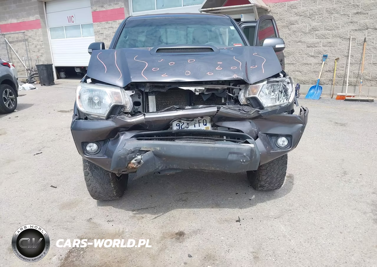 2015 Toyota Tacoma Base V6 VIN:5TFUU4EN8FX146549 - 6