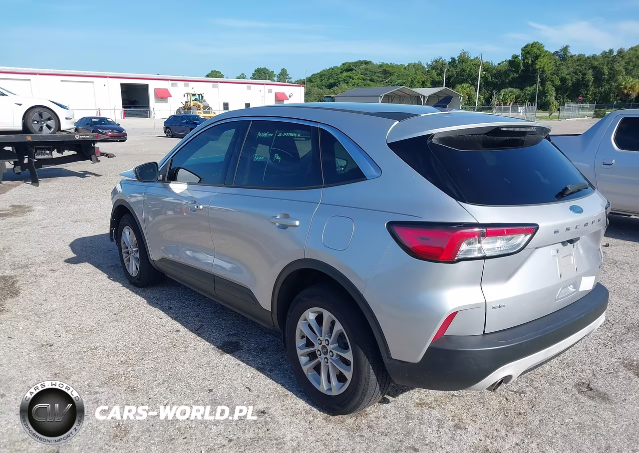 2020 Ford Escape Se VIN:1FMCU0G60LUA93963 - 3