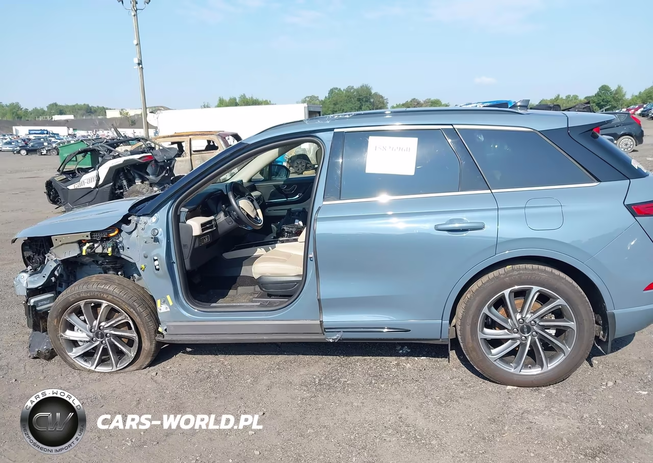 2025 Lincoln Corsair Grand Touring VIN:5LMTJ5DZ6SUL17527 - 14