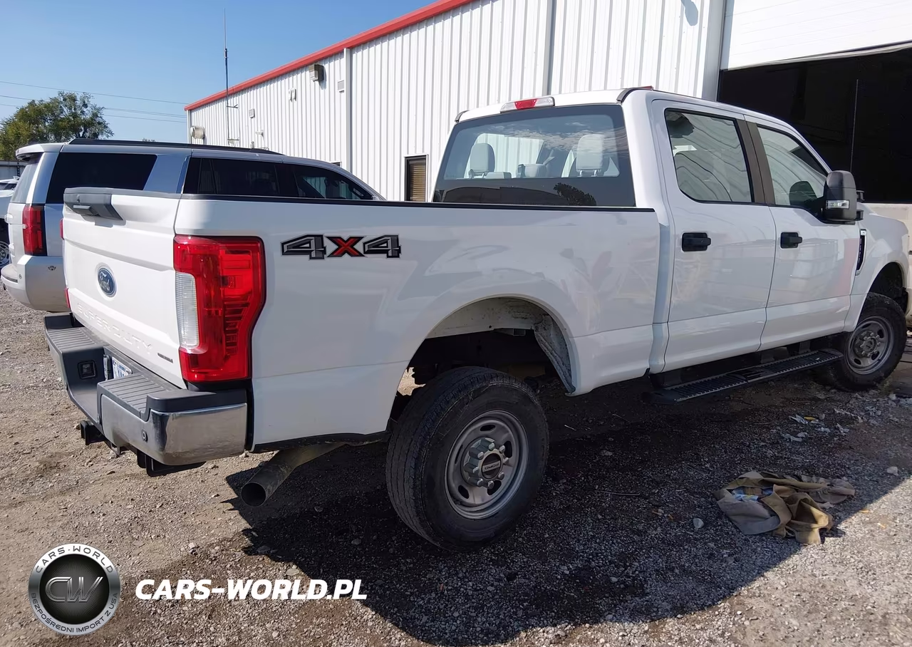 2018 Ford F-250 Xl VIN:1FT7W2B69JEC83819 - 4