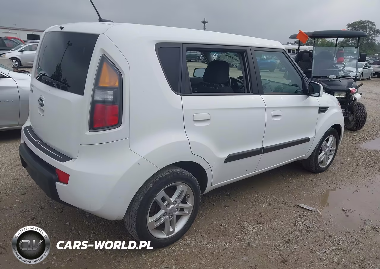 2010 Kia Soul + VIN:KNDJT2A27A7120989 - 4