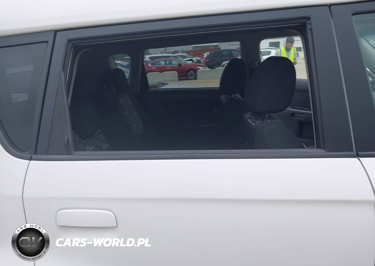 2010 Kia Soul + VIN:KNDJT2A27A7120989 - 6