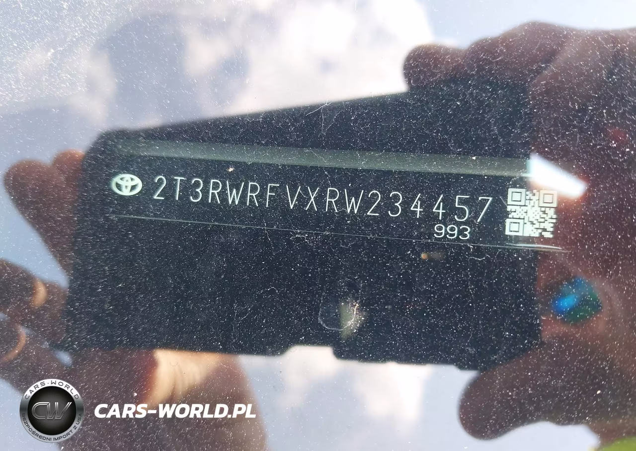 2024 Toyota Rav4 Hybrid Xle VIN:2T3RWRFVXRW234457 - 9