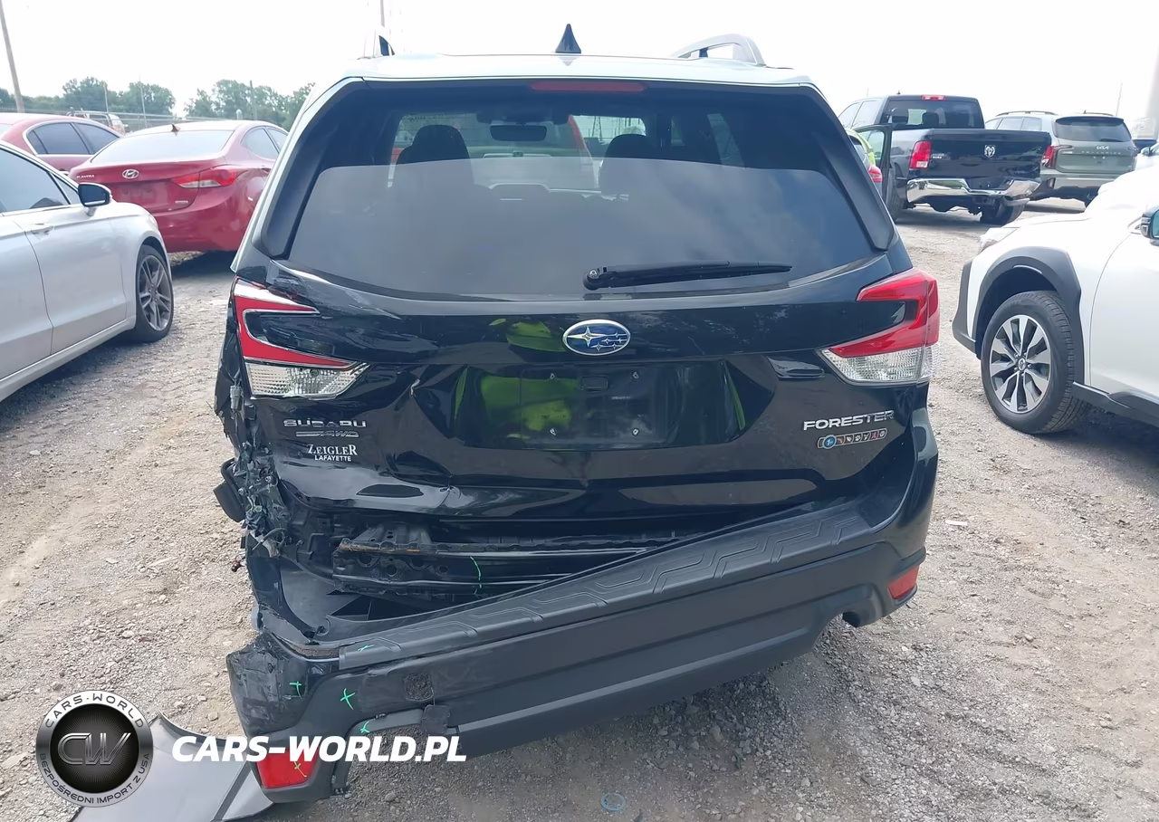 2020 Subaru Forester Premium VIN:JF2SKAJC5LH554398 - 17