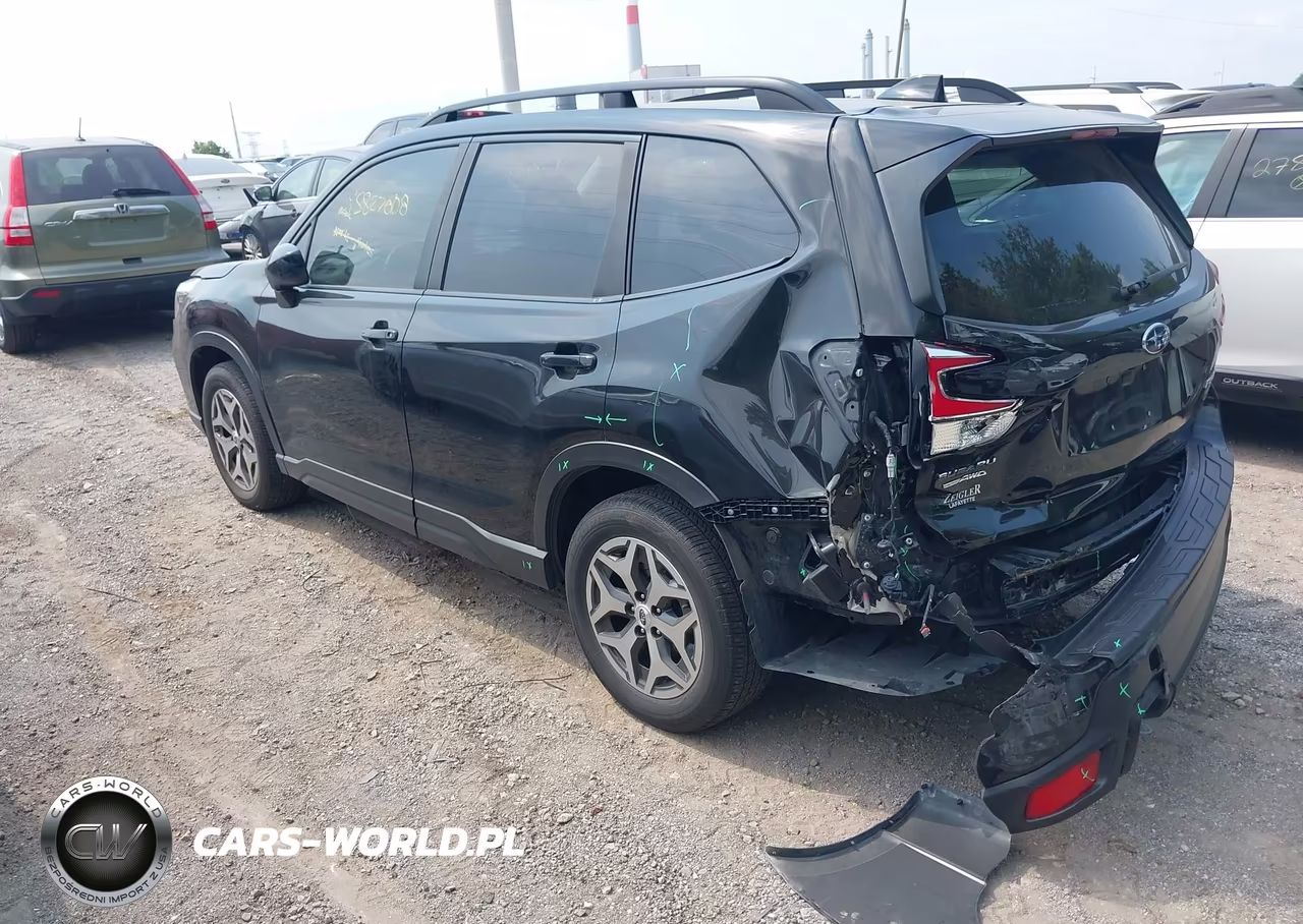 2020 Subaru Forester Premium VIN:JF2SKAJC5LH554398 - 3