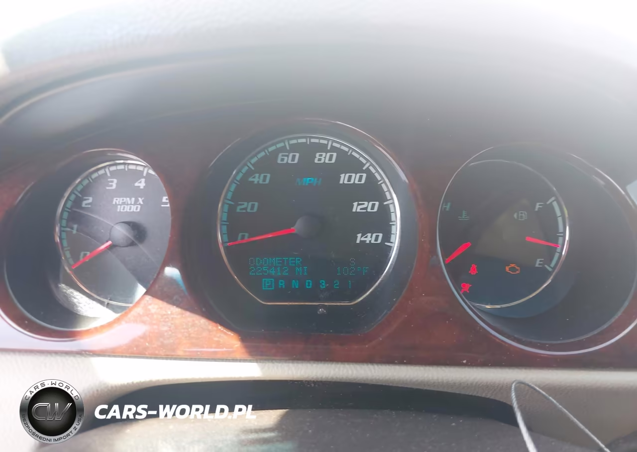 2010 Buick Lucerne Cxl VIN:1G4HC5EM8AU111744 - 7