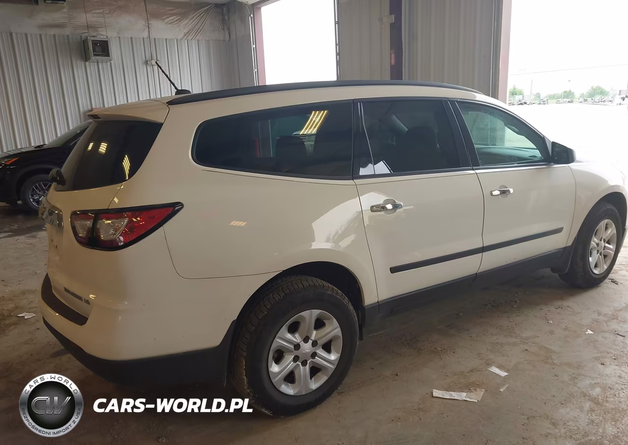 2014 Chevrolet Traverse Ls VIN:1GNKRFKD3EJ213082 - 4
