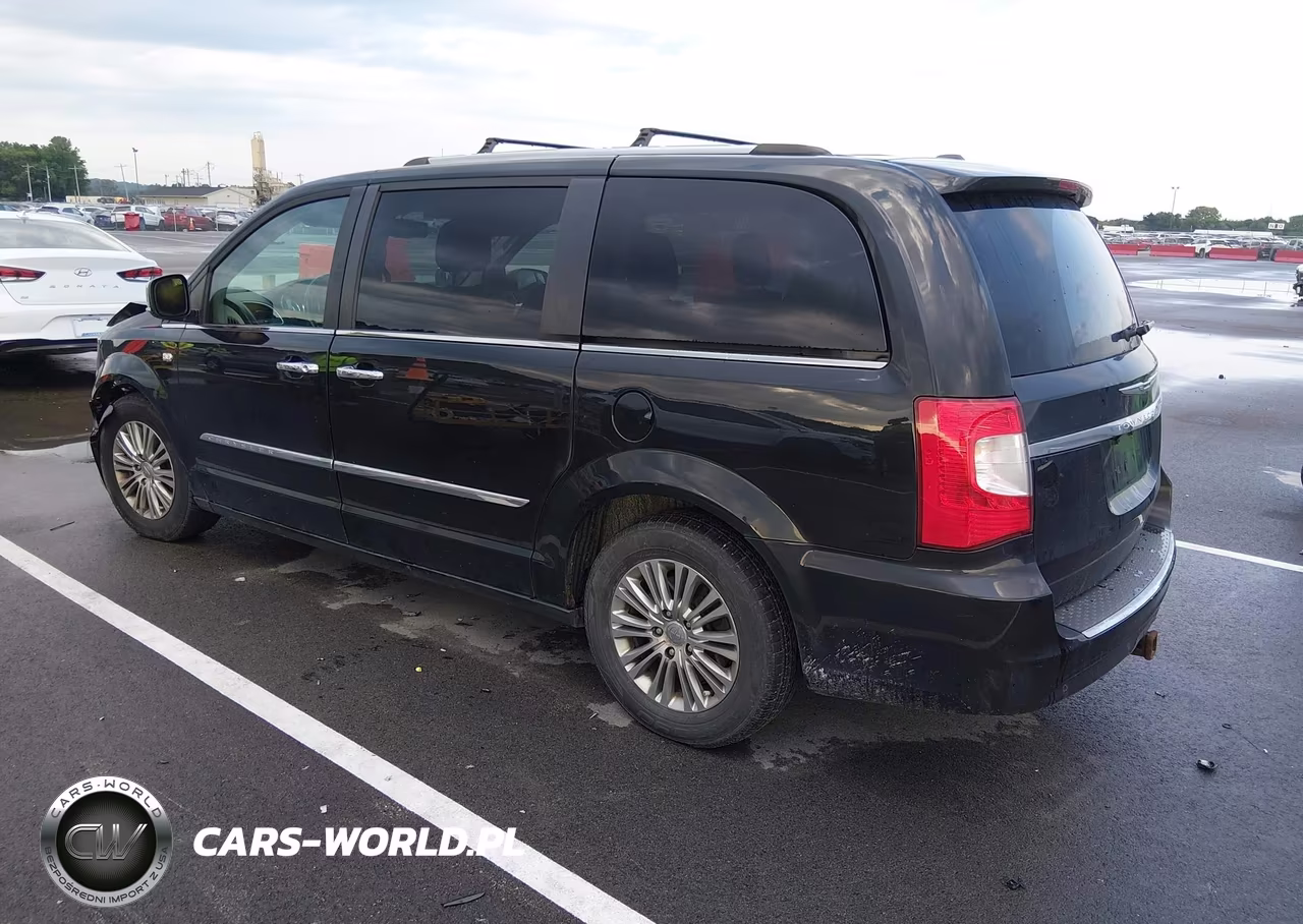 2014 Chrysler Town & Country Touring-L 30Th Anniversary VIN:2C4RC1CG3ER367808 - 3