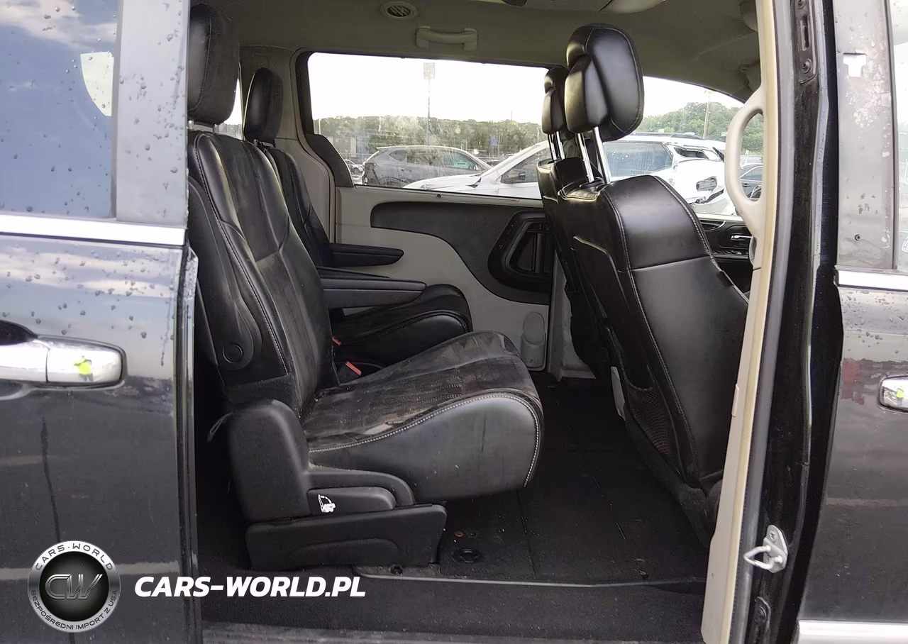 2014 Chrysler Town & Country Touring-L 30Th Anniversary VIN:2C4RC1CG3ER367808 - 8