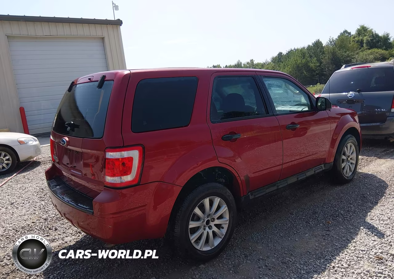 2011 Ford Escape Xls VIN:1FMCU0C76BKA33016 - 4