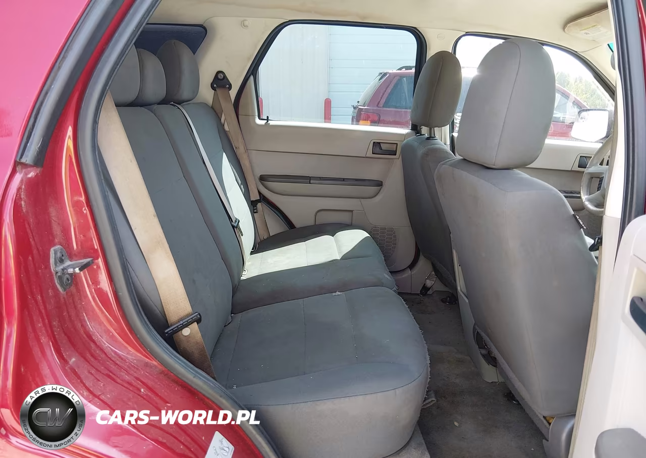 2011 Ford Escape Xls VIN:1FMCU0C76BKA33016 - 8