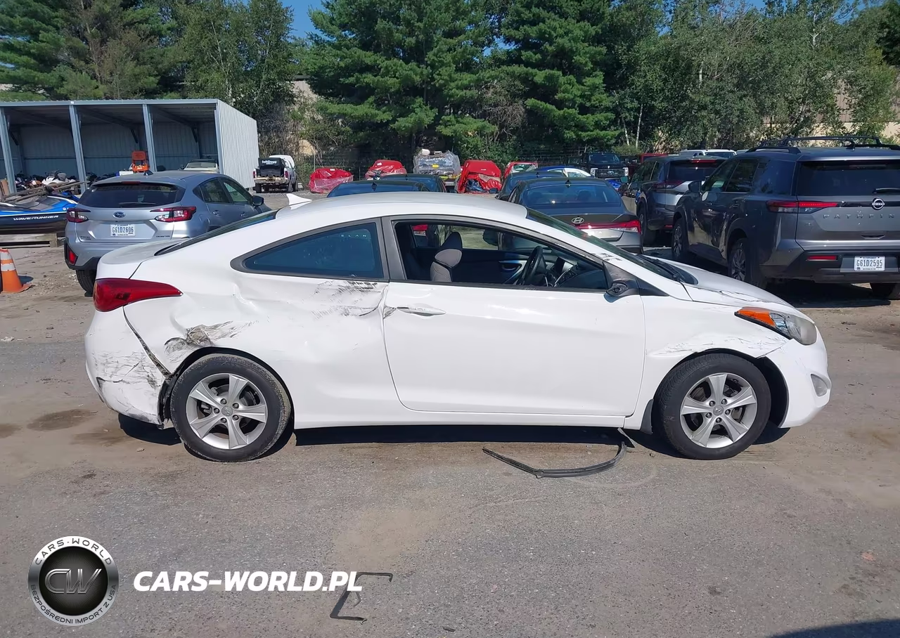 2013 Hyundai Elantra Gs VIN:KMHDH6AEXDU012402 - 13