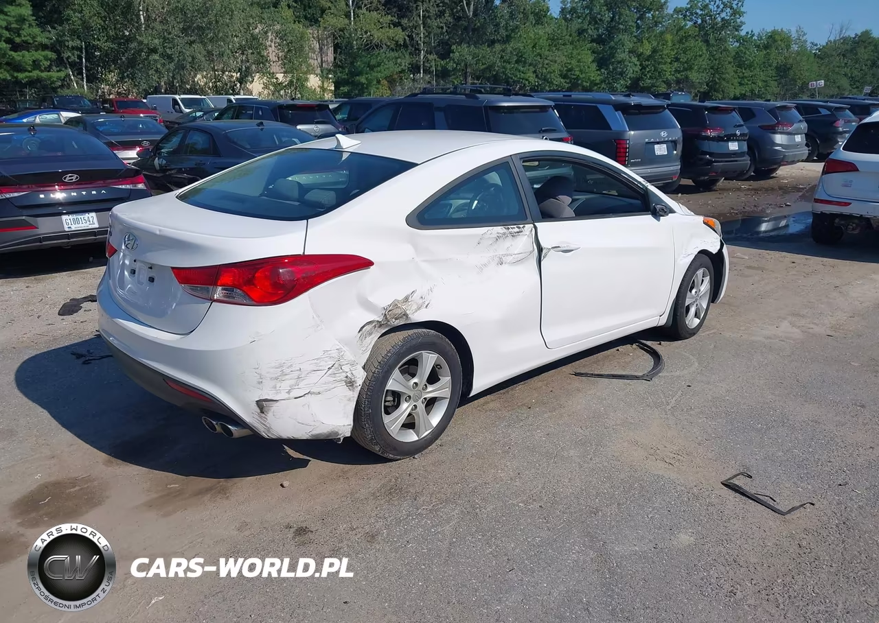 2013 Hyundai Elantra Gs VIN:KMHDH6AEXDU012402 - 4