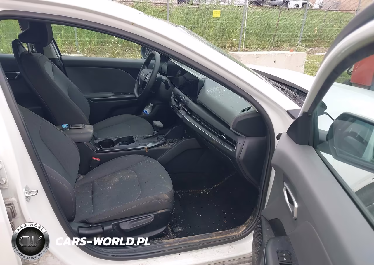 2025 Kia K4 Lx VIN:3KPFT4DE0SE005210 - 5