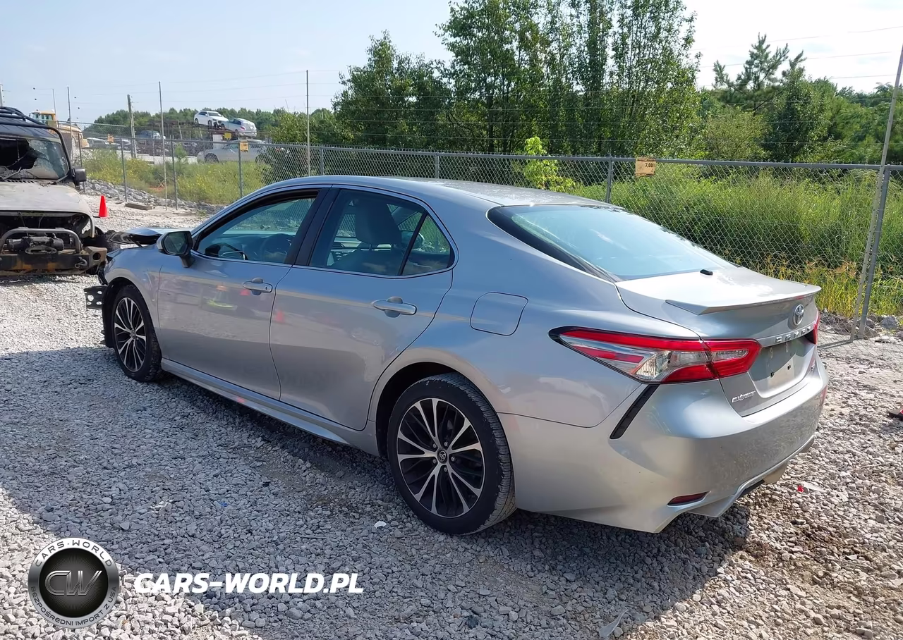 2018 Toyota Camry Se VIN:4T1B11HK8JU671178 - 3