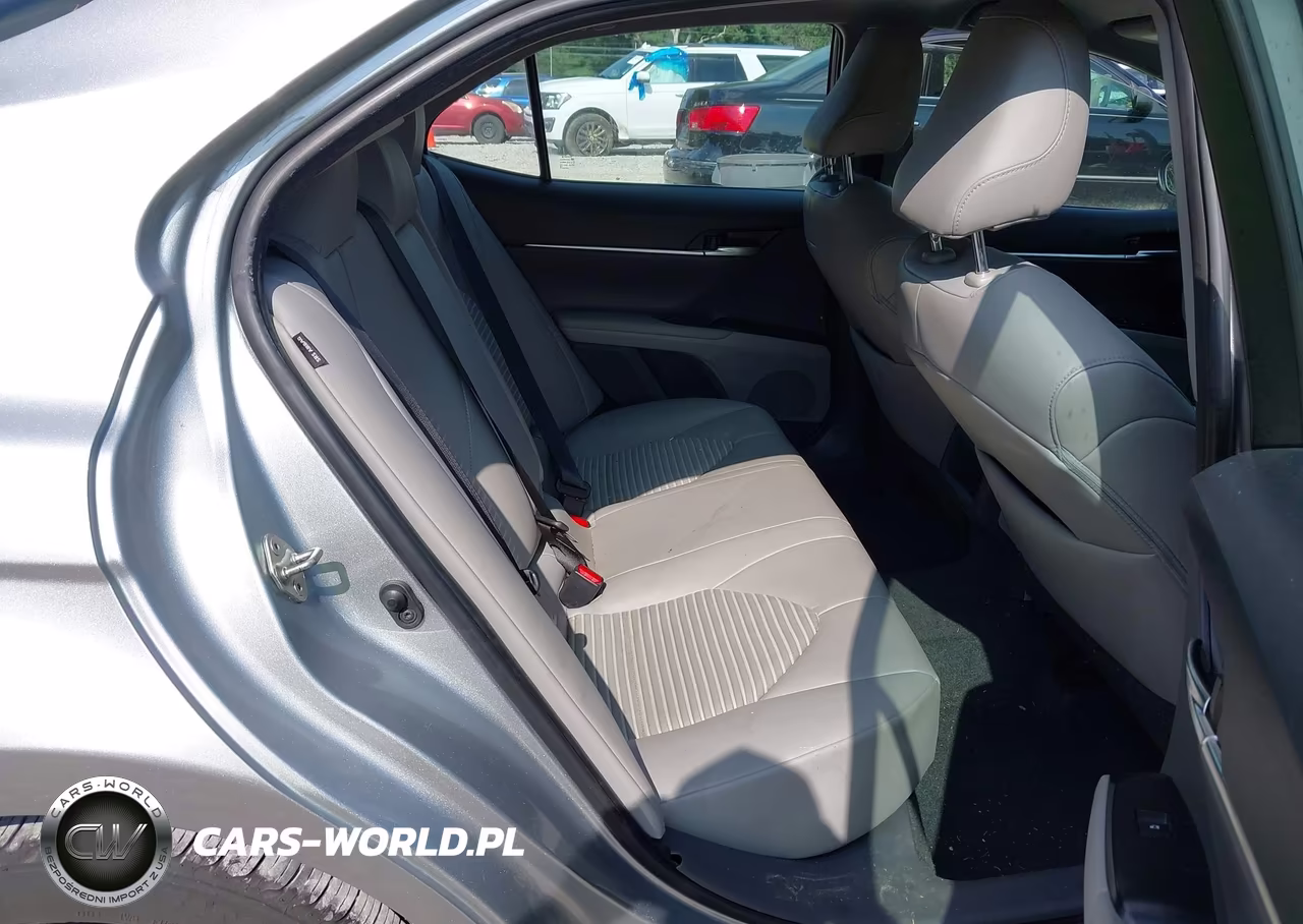 2018 Toyota Camry Se VIN:4T1B11HK8JU671178 - 8