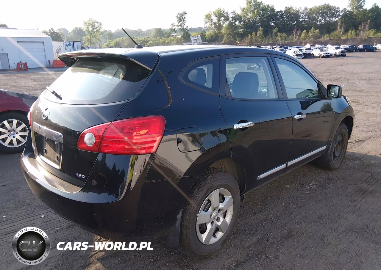 2013 Nissan Rogue S VIN:JN8AS5MV2DW604402 - 4