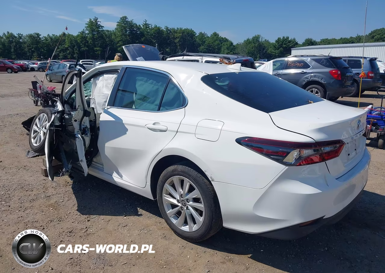 2023 Toyota Camry Le VIN:4T1C11AK1PU132554 - 3