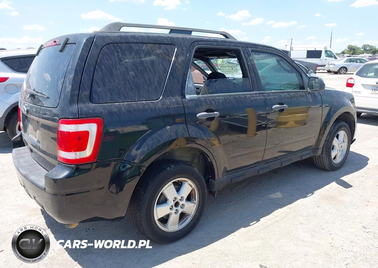 2010 Ford Escape Xlt VIN:1FMCU0D75AKC71940 - 4
