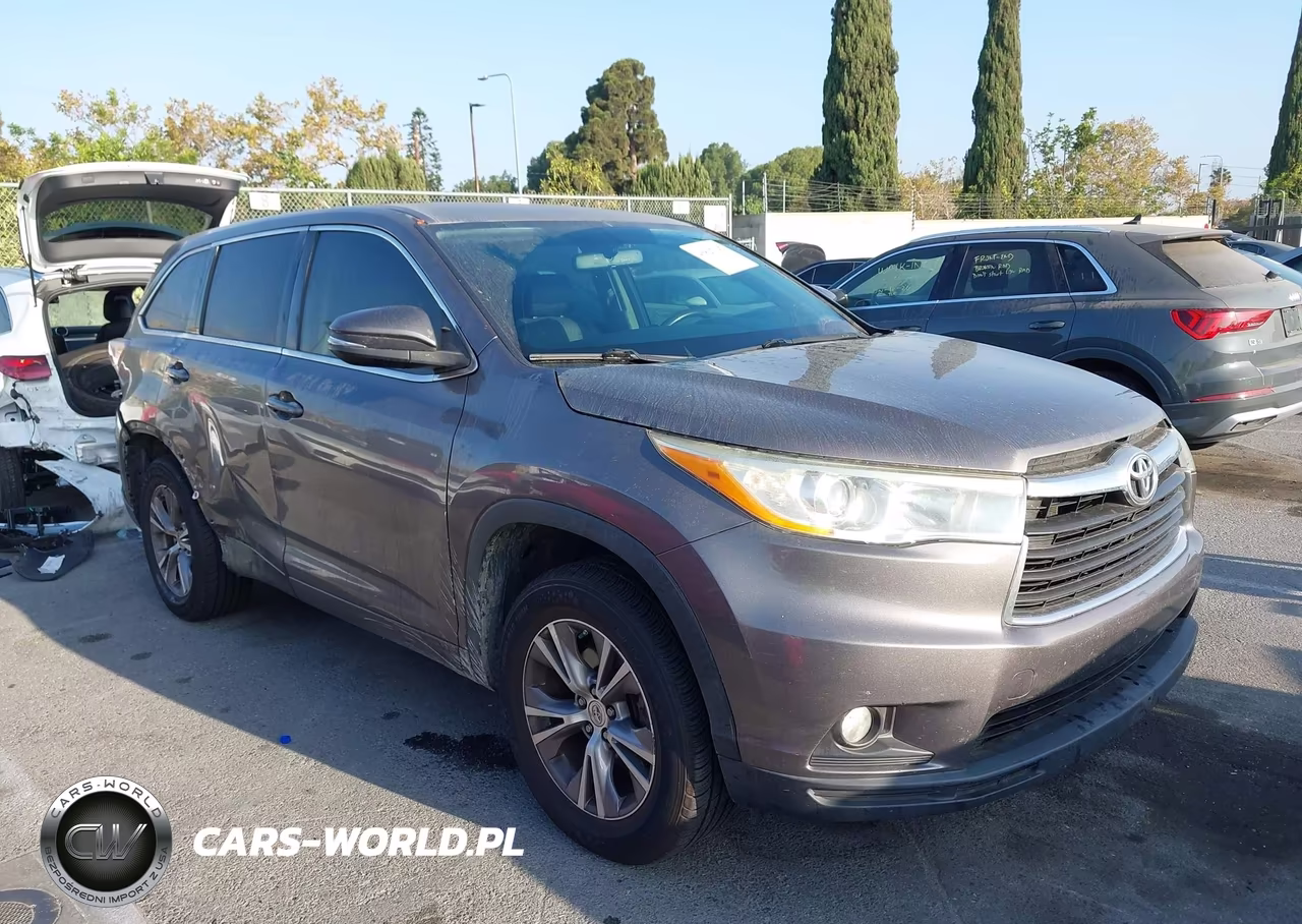 2014 Toyota Highlander Le Plus V6