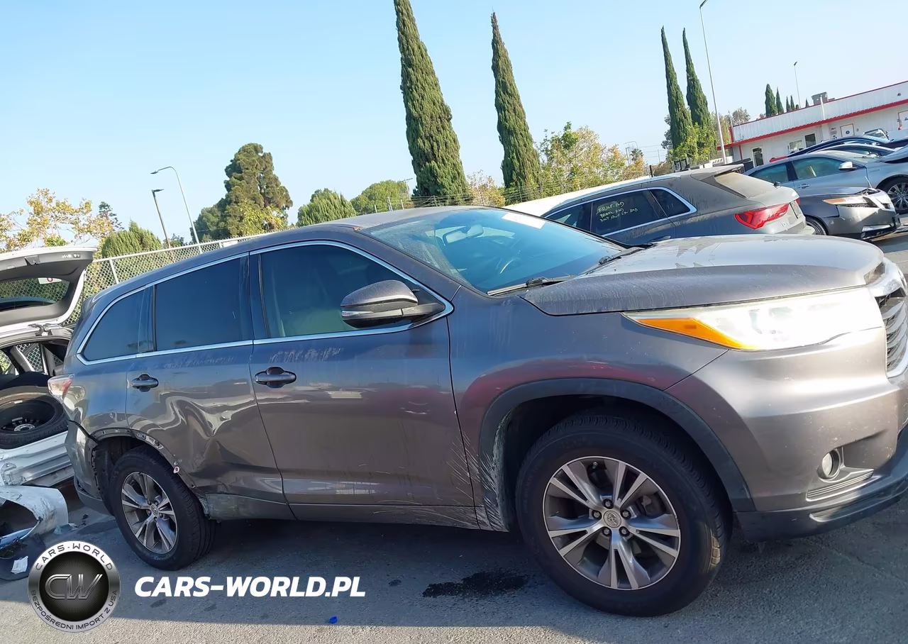 2014 Toyota Highlander Le Plus V6 VIN:5TDZKRFH3ES016264 - 13