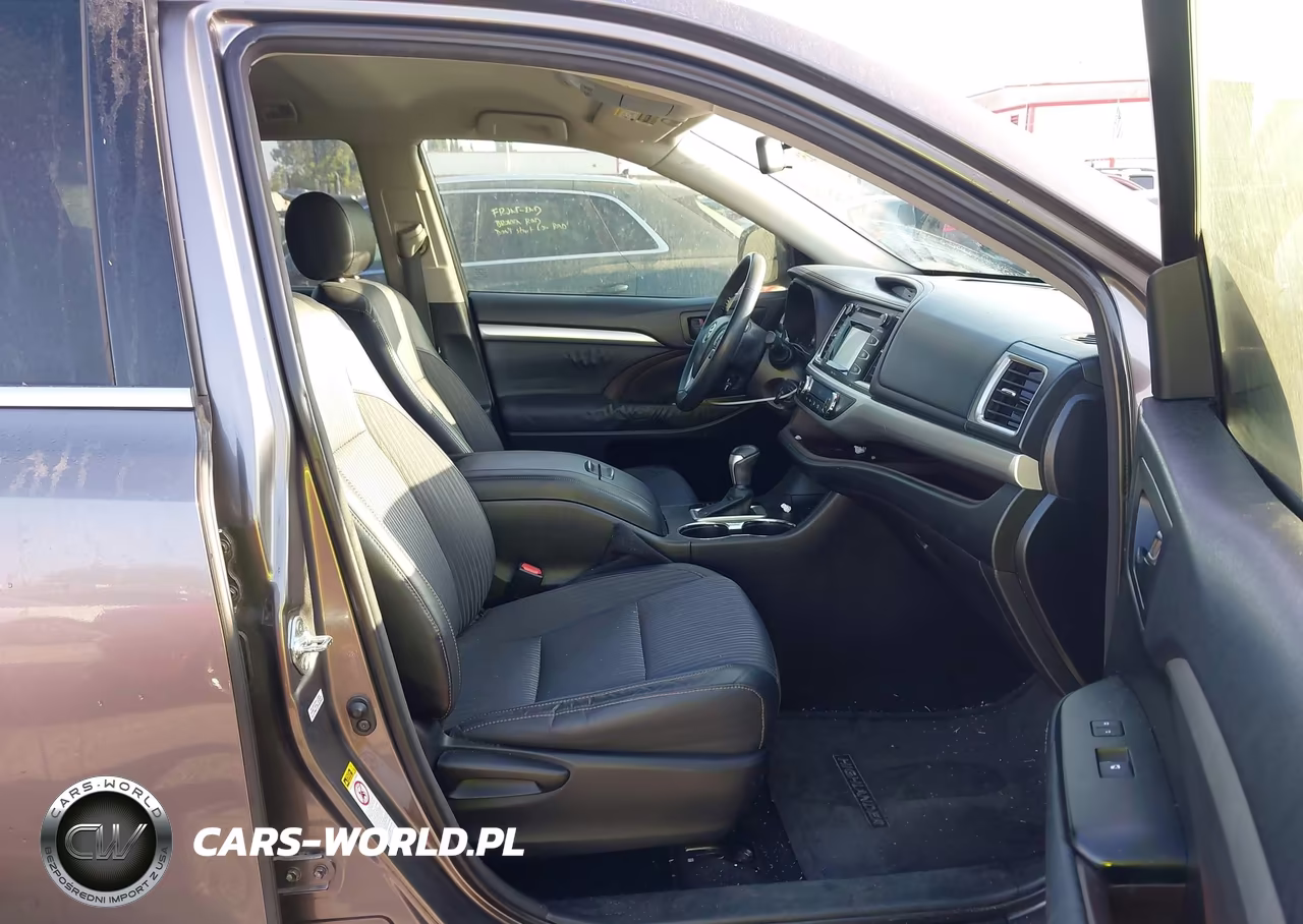2014 Toyota Highlander Le Plus V6 VIN:5TDZKRFH3ES016264 - 5