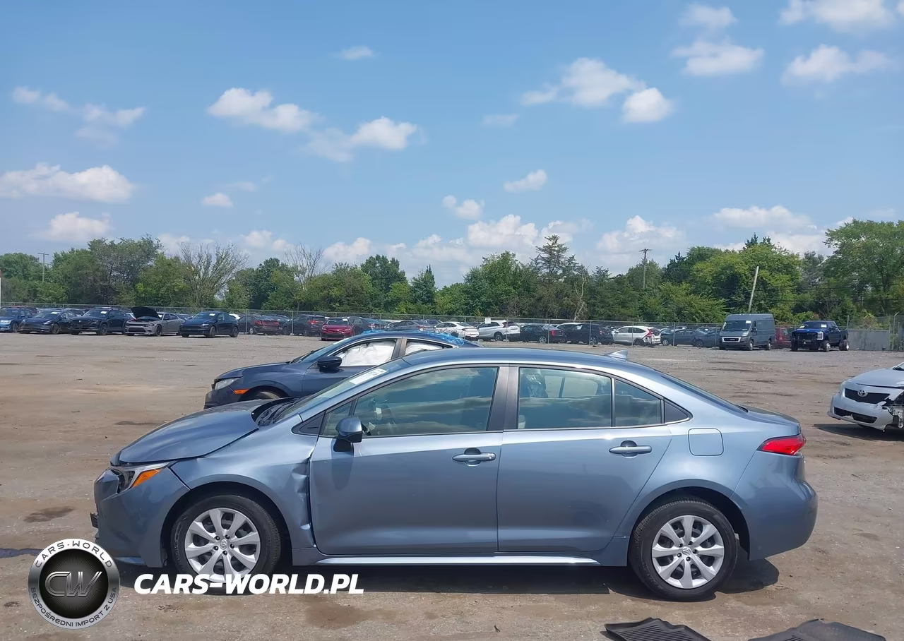 2026 Toyota Corolla Hybrid Hybrid Le VIN:JTDBCMFE2T3148518 - 13