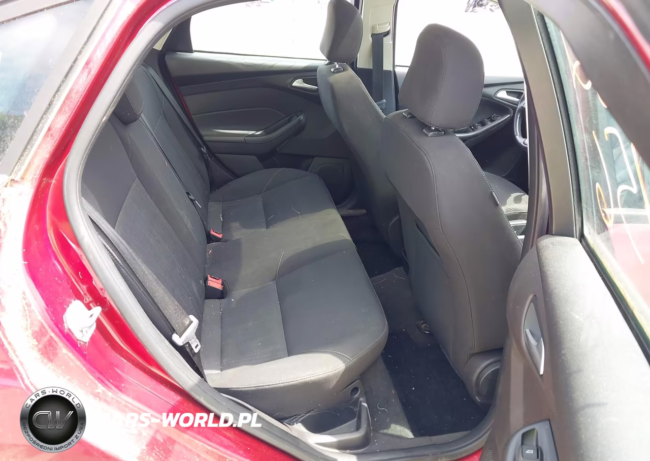 2015 Ford Focus Se VIN:1FADP3F28FL321143 - 8