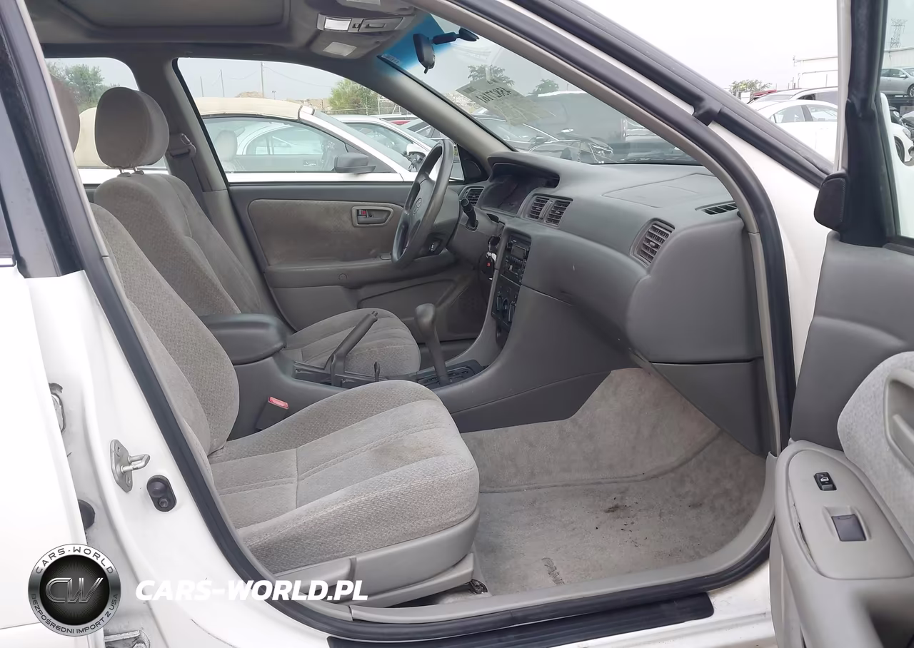 2000 Toyota Camry Le V6 VIN:4T1BF22K0YU942129 - 5
