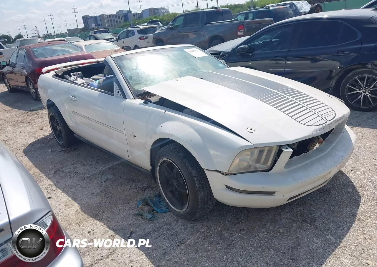 2006 Ford Mustang V6