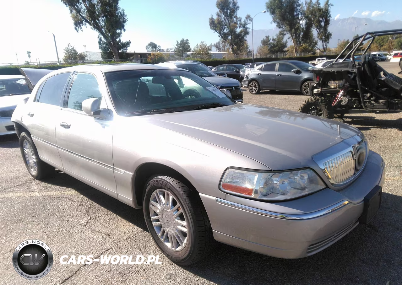 2006 Lincoln Town Car Signature Limited – zdjęcie 1 z 11