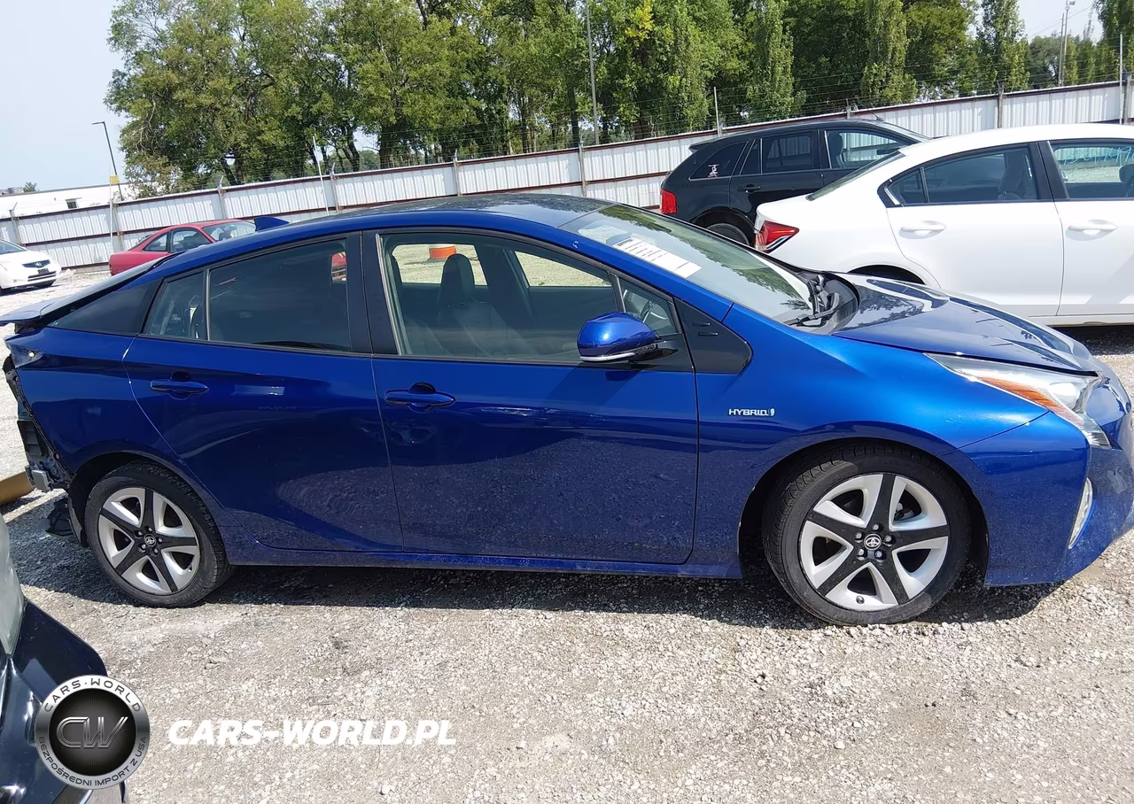 2017 Toyota Prius Three Touring VIN:JTDKARFU3H3045898 - 13