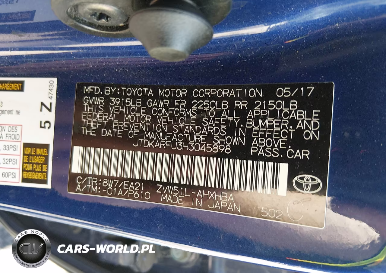 2017 Toyota Prius Three Touring VIN:JTDKARFU3H3045898 - 9
