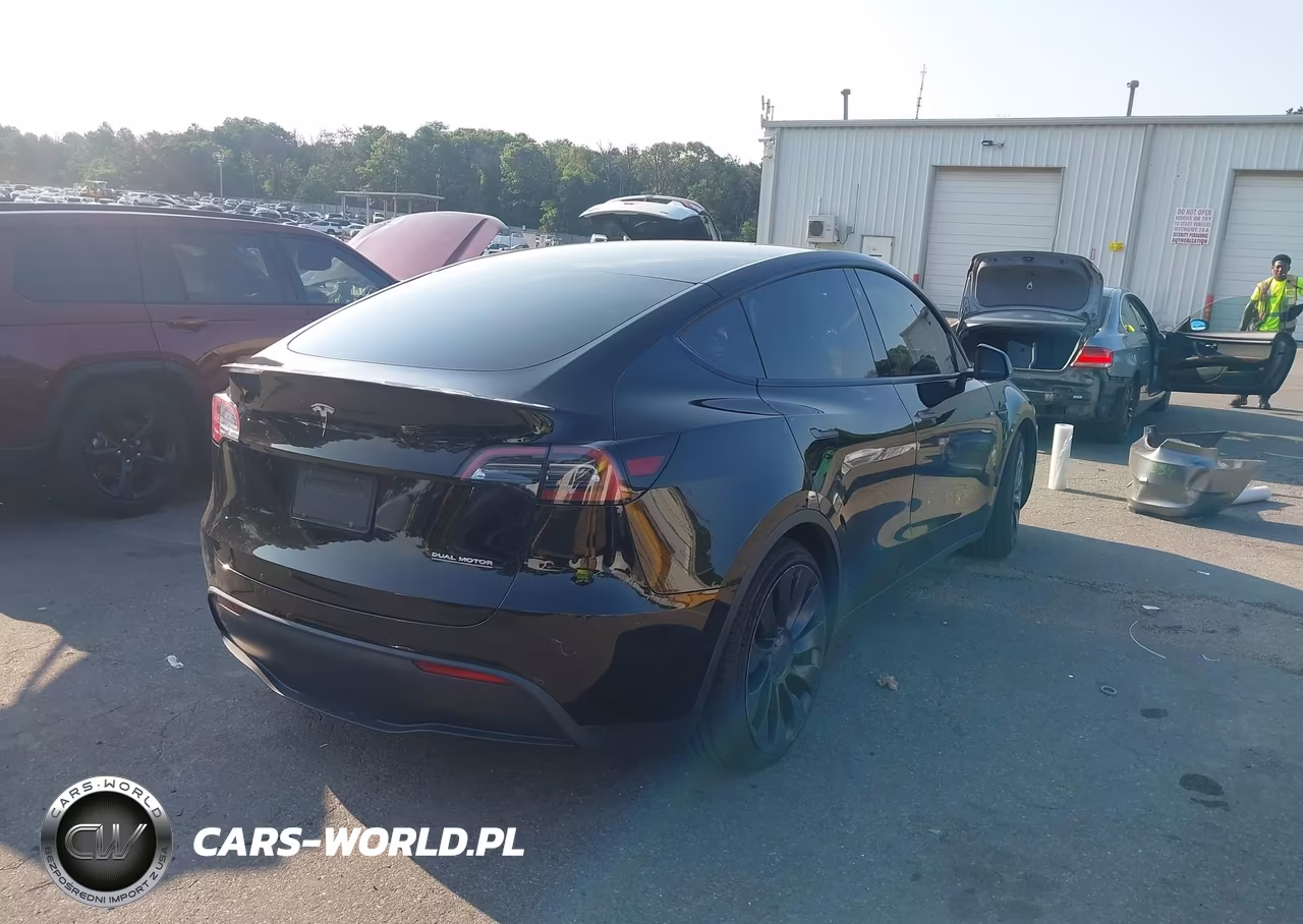 2022 Tesla Model Y Performance Dual Motor All-Wheel Drive VIN:7SAYGDEF5NF544282 - 4