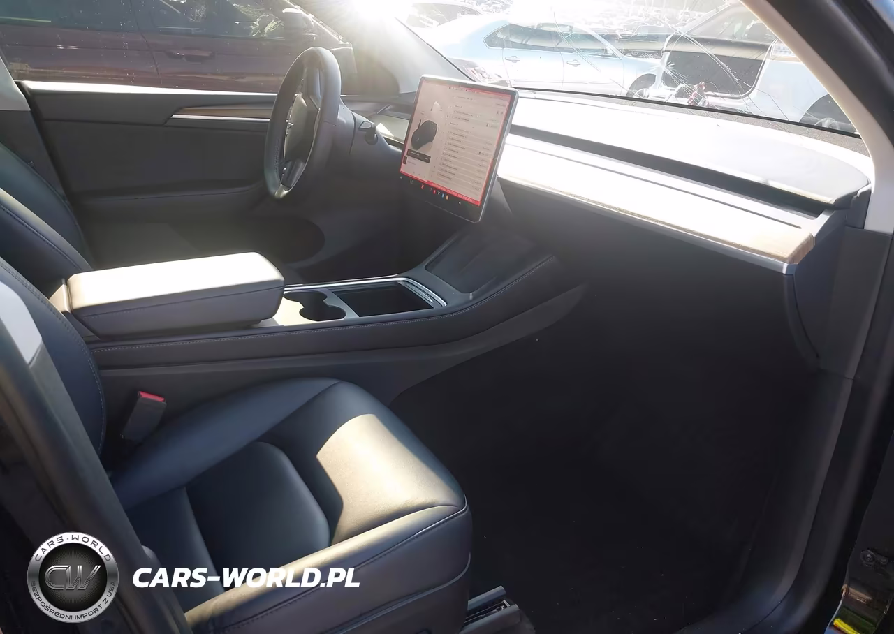 2022 Tesla Model Y Performance Dual Motor All-Wheel Drive VIN:7SAYGDEF5NF544282 - 5