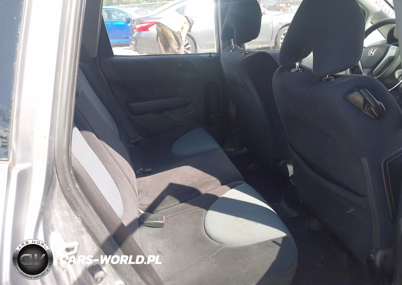 2008 Honda Fit VIN:JHMGD37458S066068 - 8
